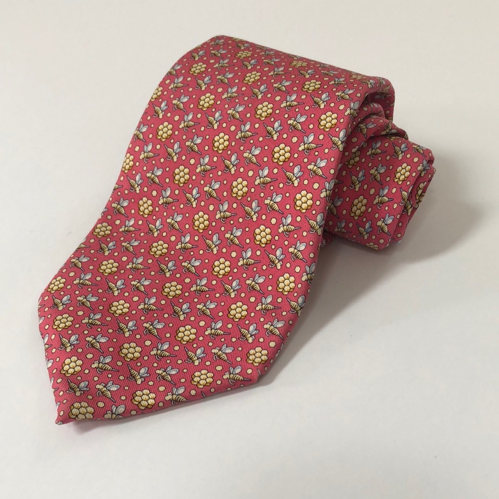 Vineyard Vines Bee and Honeycomb Pattern Tie
